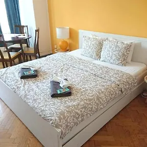 Cozy In The Heart Of Old Near The Charles Bridge Prag